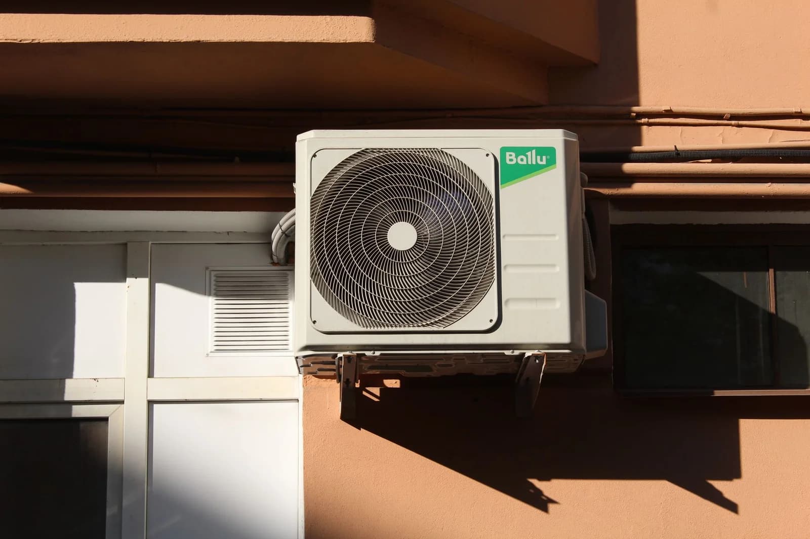 Retrofitting Ductwork Into an Older Westwood or Brentwood Home